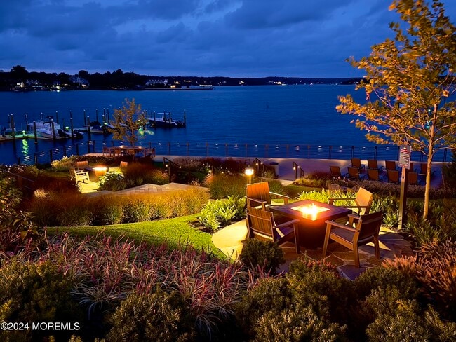 Foto del edificio - 122 Bodman Pl