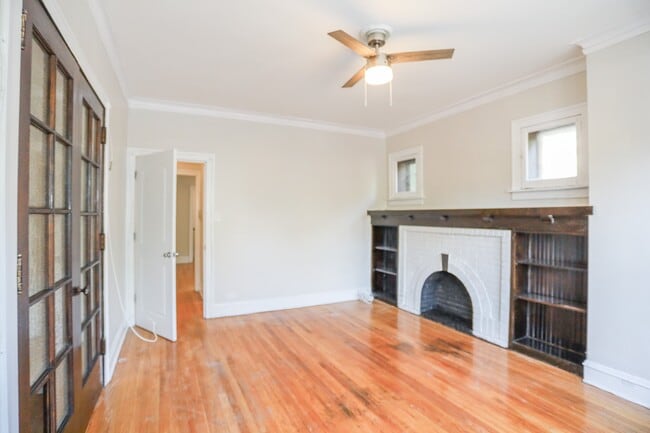 Foto del edificio - 2325 W Addison St