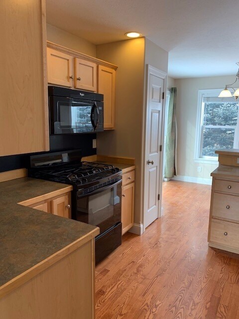 Foto del edificio - 4 Bedroom 2.5 Bath home on a cul-de-sac