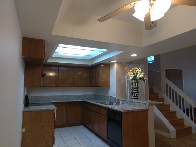 Foto del edificio - 90 Town and Country Rd