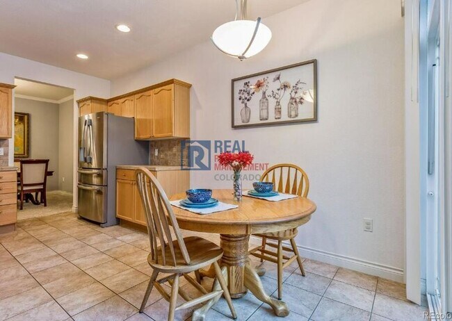 Foto del edificio - 8345 S Garland Cir