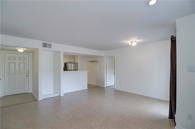 Building Photo - 4500 E Oltorf St