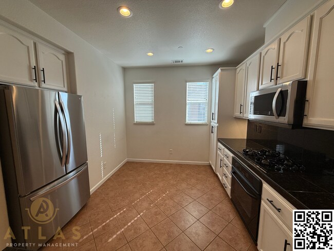 Building Photo - Charming 2-Bedroom Home in Napa with Moder...