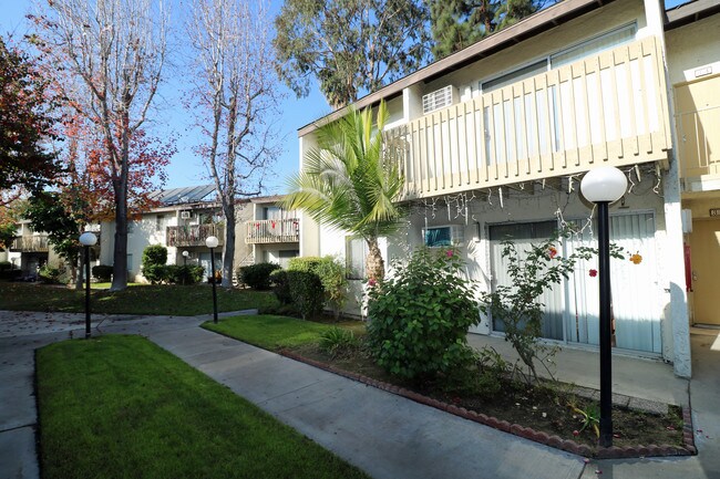Roberta Apartments Fullerton Ca Building Photo Roberta Apartments