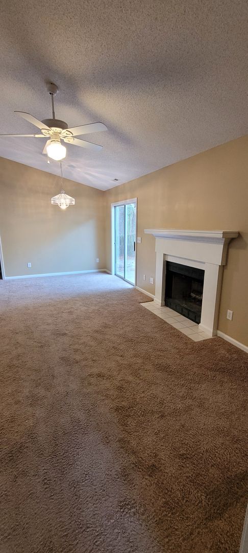 Foto del edificio - Charming 3-Bedroom, 2-Bath Home
