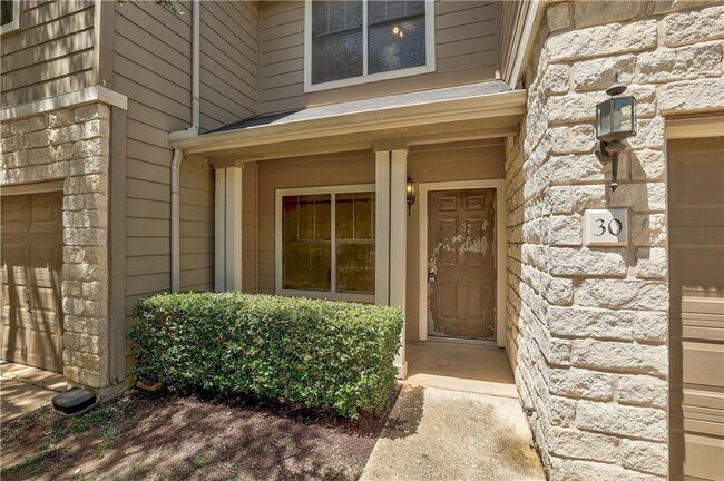 Foto del edificio - 4501 Whispering Valley Dr