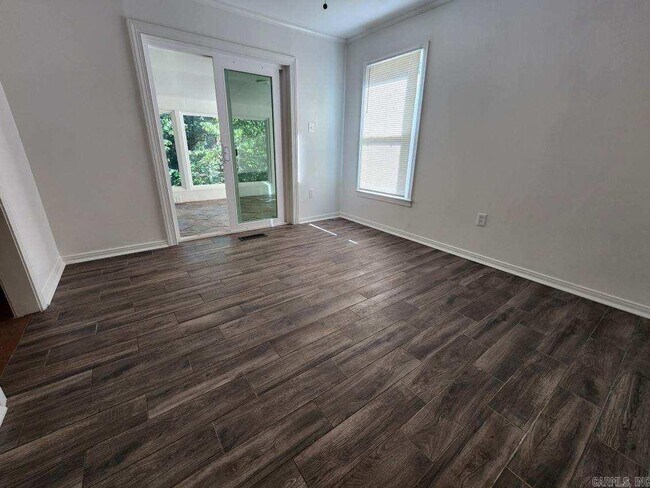 Foto del edificio - 8612 Westwood Ave