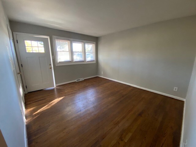 Foto del edificio - 1202 Merritt Dr