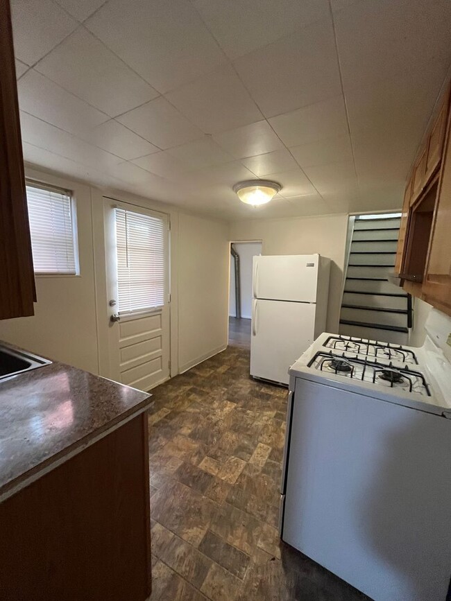 Building Photo - Charming 2 Bedroom Home in the Heart of La...