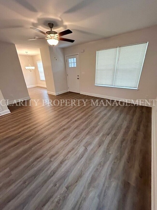 Building Photo - Newly constructed House w/ 3 Bedroom!