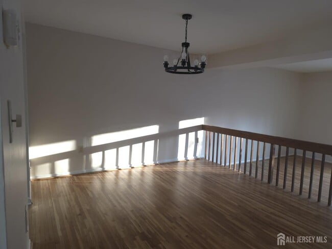 Building Photo - 161 Willowbrook Dr