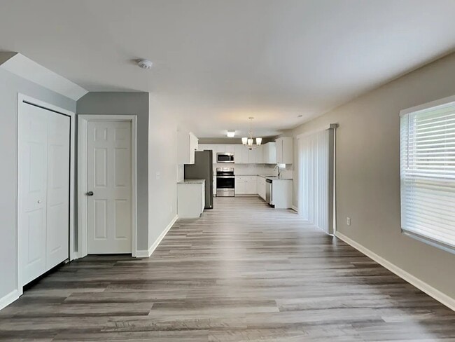 Building Photo - 2543 Buckleigh Dr
