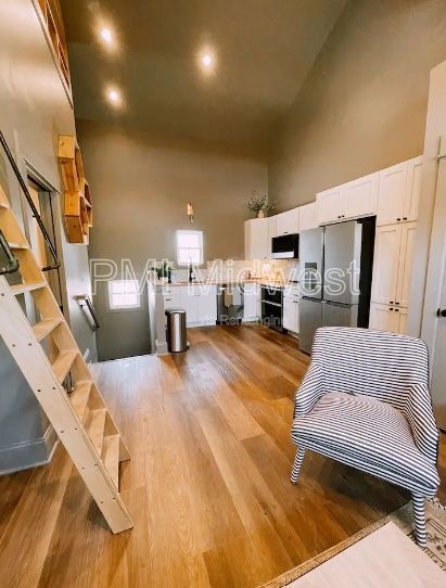 Building Photo - 1529 S East St