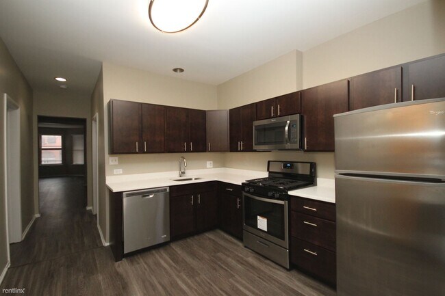 Building Photo - 2 br, 1 bath  - 820 W Willow ST Apt 3 Unit 3
