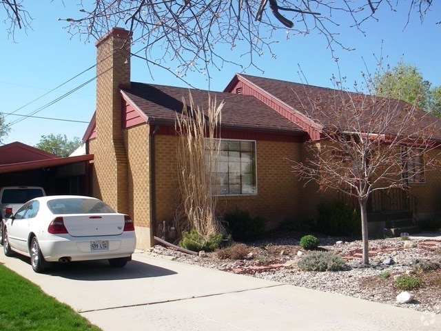 Building Photo - 3047 Hawthorne Ave