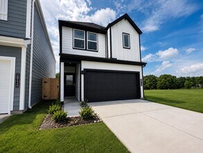 Building Photo - 28110 Meadowlark Sky Dr