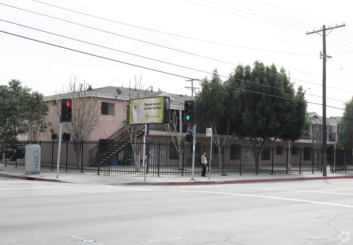 Building Photo - 8850-8866 Avalon Blvd