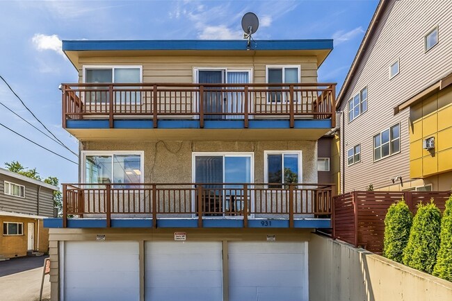 Building Photo - 931 N 85th St