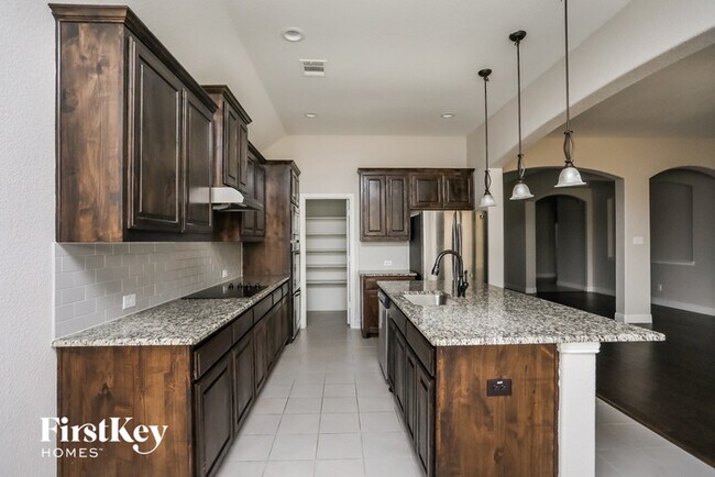 Foto del edificio - 317 Strait Ln