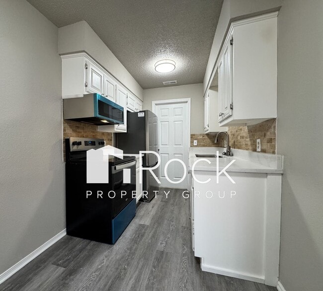 Photo - 3 Bedroom Townhome in West OKC