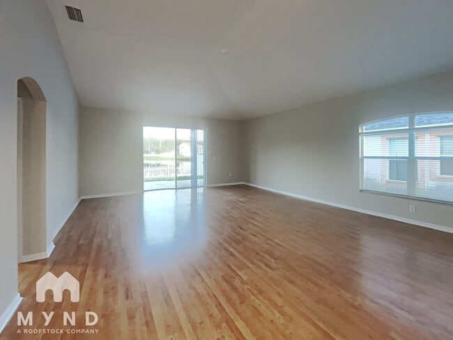 Building Photo - 1328 Maximilian Dr
