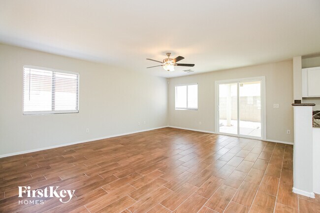 Foto del edificio - 2457 E Meadow Creek Way