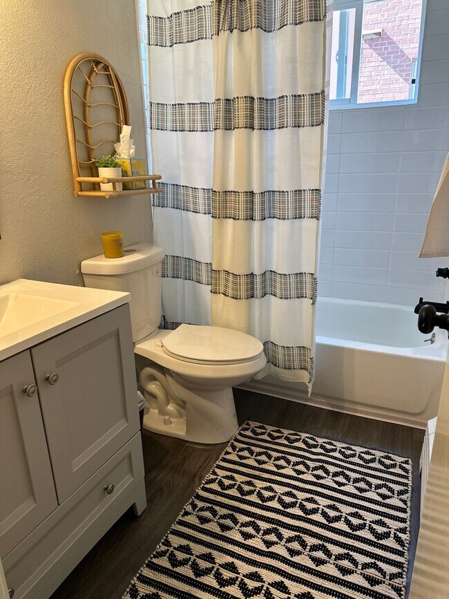 Foto del edificio - Newly remodeled one bedroom one bath Denve...