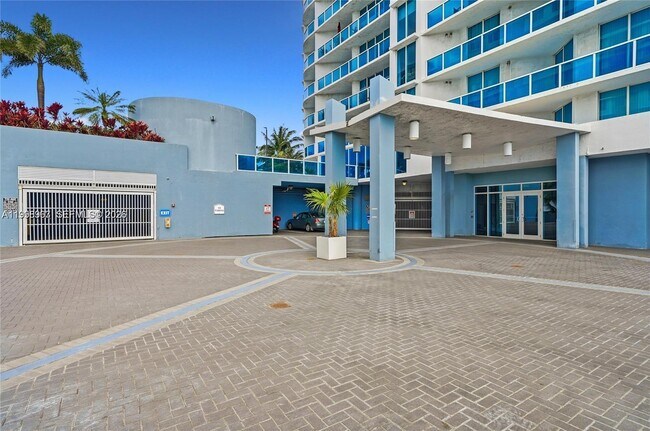 Foto del edificio - 1881 NE 79th St