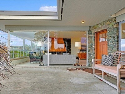 Building Photo - 2361 NW Blue Ridge Dr