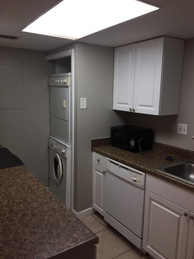 5575 Slash Pine Ct, Orlando, FL 32811 Townhome Rentals in Orlando FL