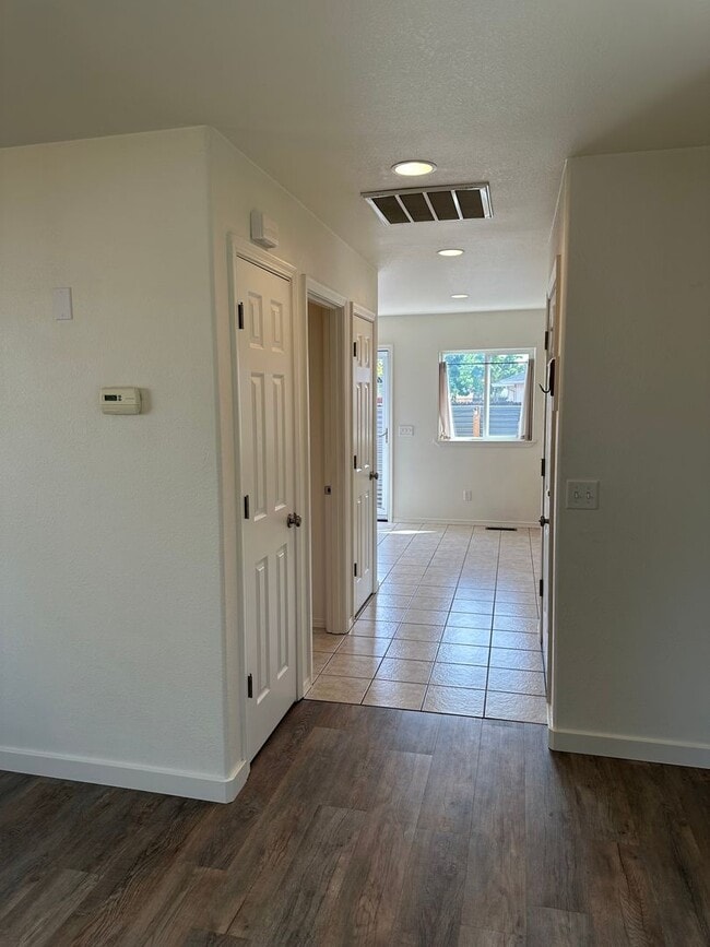 Foto del edificio - Charming 1 bedroom 1 bath house in Springf...
