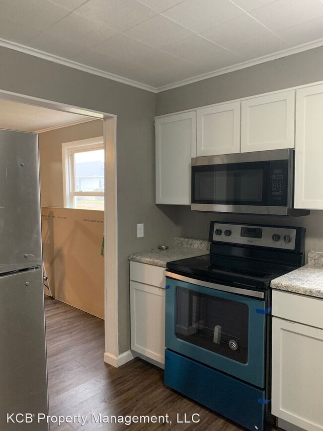 Building Photo - 2 br, 1 bath House - 733 South Wabash Avenue