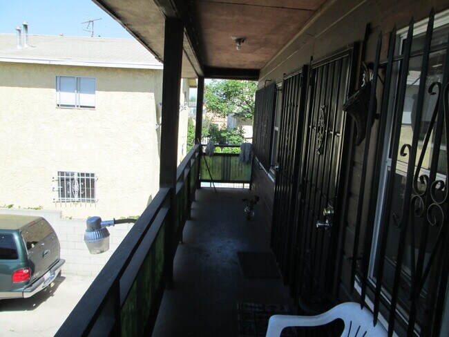 Building Photo - 3214 W 63rd St