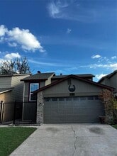 Building Photo - 2816 Capella Cir