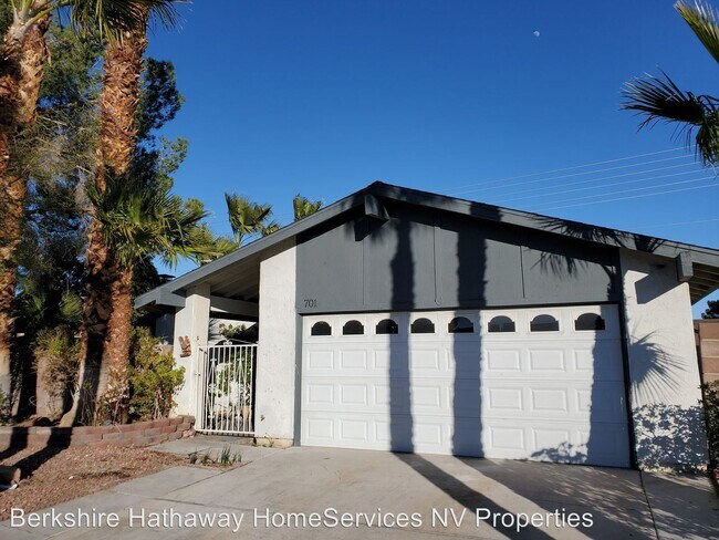 Building Photo - 4 br, 2 bath House - 701 Watkins Drive