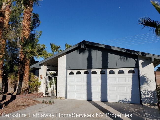 Foto del edificio - 4 br, 2 bath House - 701 Watkins Drive