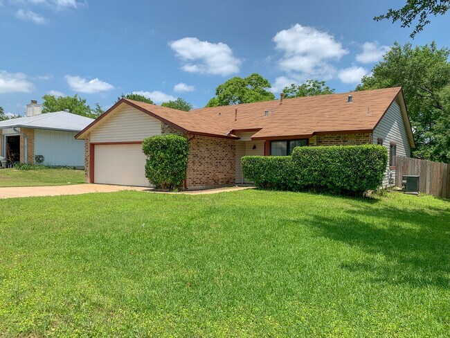 Building Photo - 1604 Holstein Dr