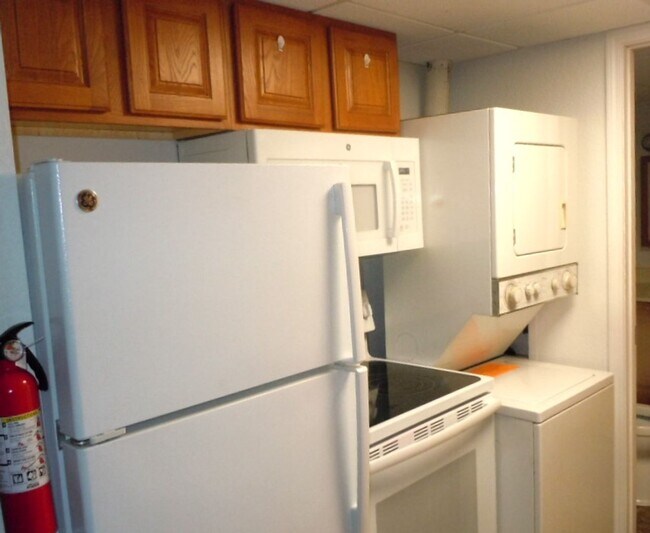 Foto del edificio - One Bedroom Condo has Washer/Dryer and Fireplace in Unit!