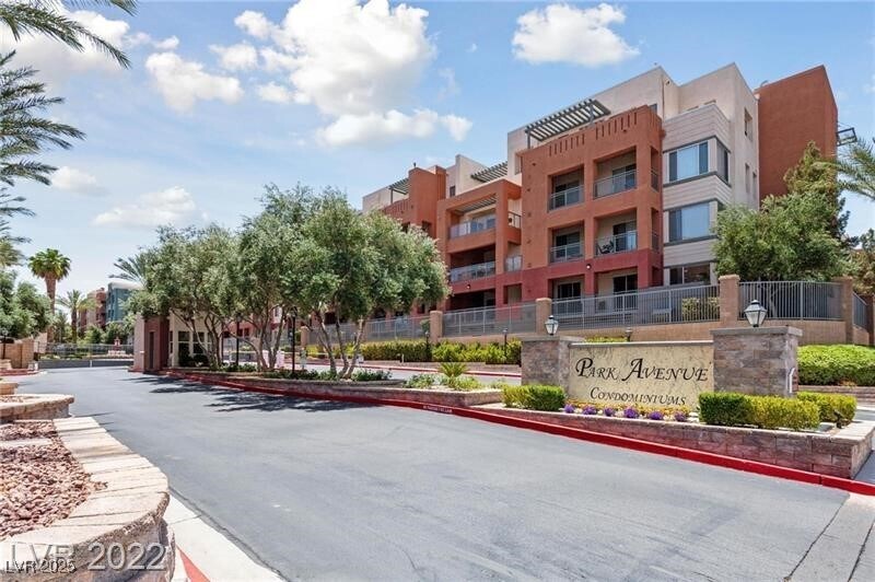 Foto principal - 83 E Agate Ave