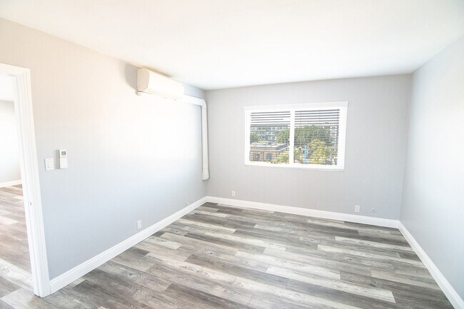 Foto del edificio - Clean & Spacious 1 Bedroom Apartment with ...