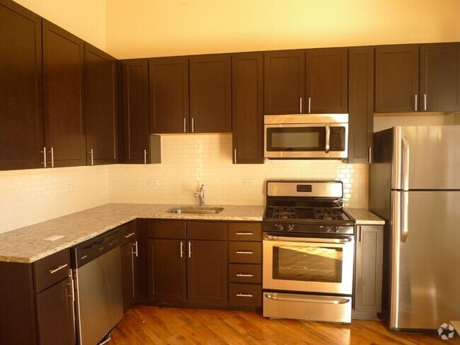 Building Photo - 1448 N Leavitt St