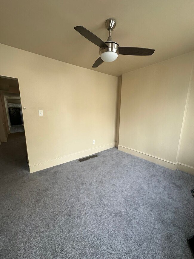 Foto del edificio - 2 Bedroom, 1 Bath Town Home