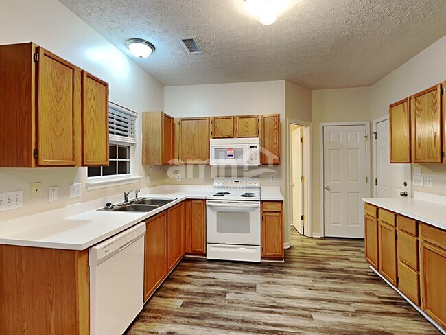 Building Photo - 1007 Rutherford Way