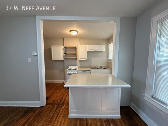 Building Photo - 37 W Neff Ave