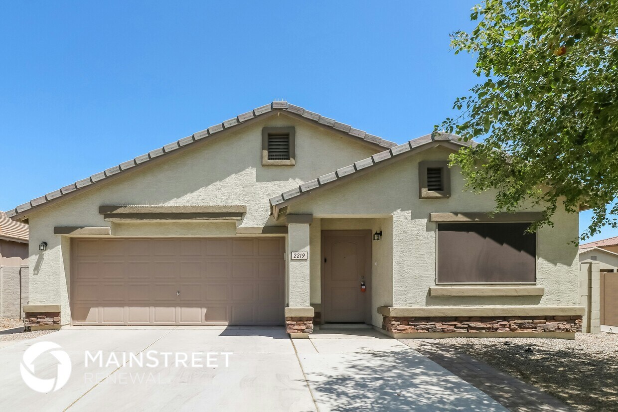 Foto principal - 2219 S 101st Dr
