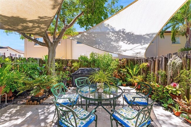Foto del edificio - 8868 SW 220th St