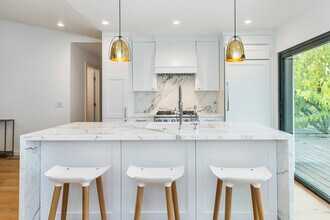 Building Photo - 2700 Geysers Rd