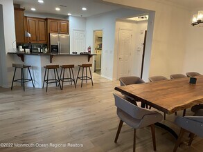 Building Photo - 11 Cooper Ave