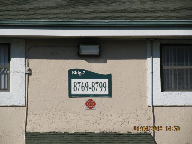 Foto del edificio - 8789 NW 39th St