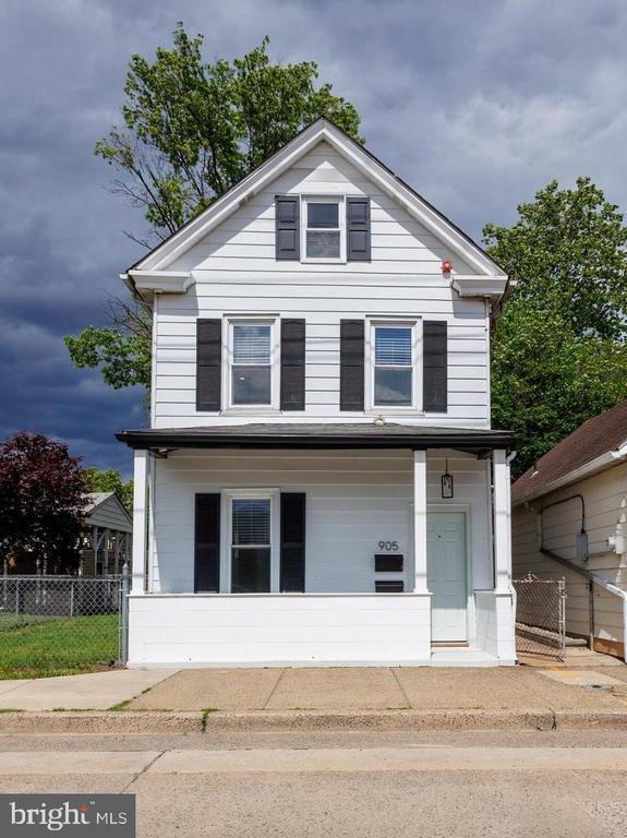 Building Photo - 905 Jersey Ave